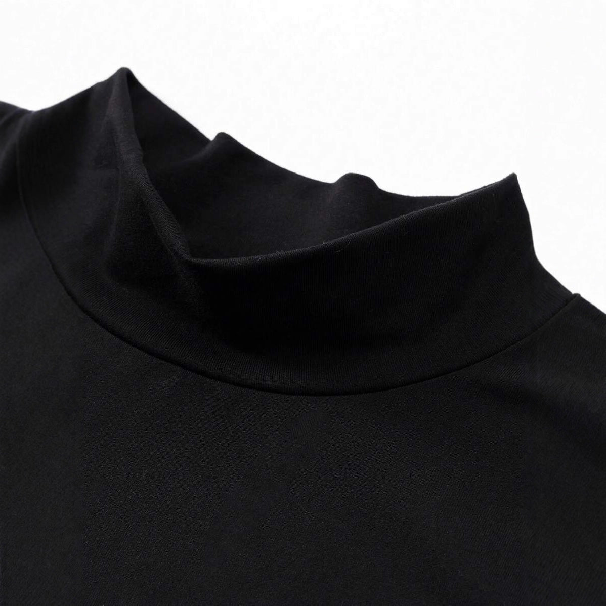 Womens Solid-Colored Short-Sleeve Mock Neck Pleated Slit Dress