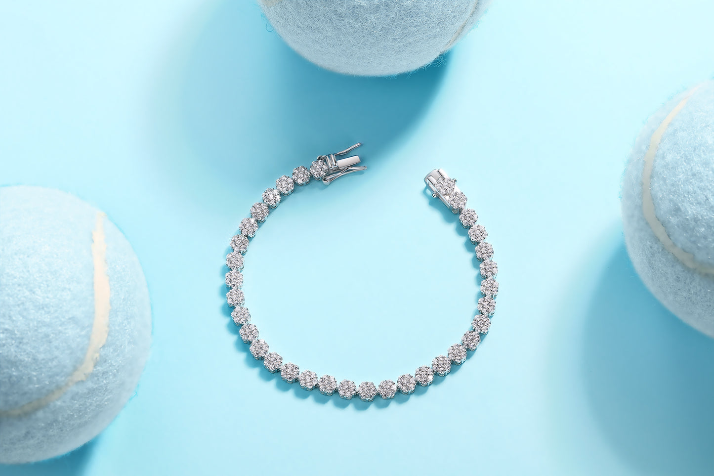 Set With Top-quality Moissanite, This Luxurious And Fashionable Light Luxury Trend Jewelry Silver Bracelet Is Made Of S925 Silver Electroplated With Platinum